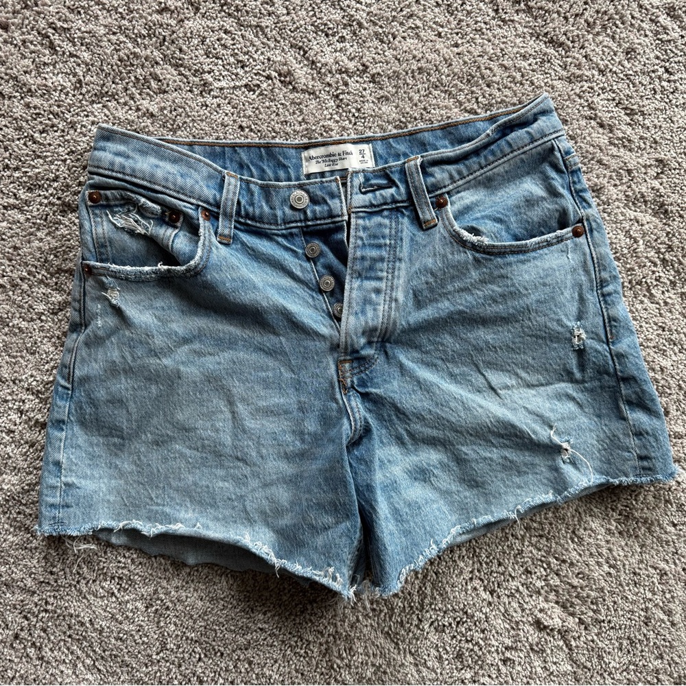 Abercrombie women’s jean shorts. Size 27. Non smoking.
